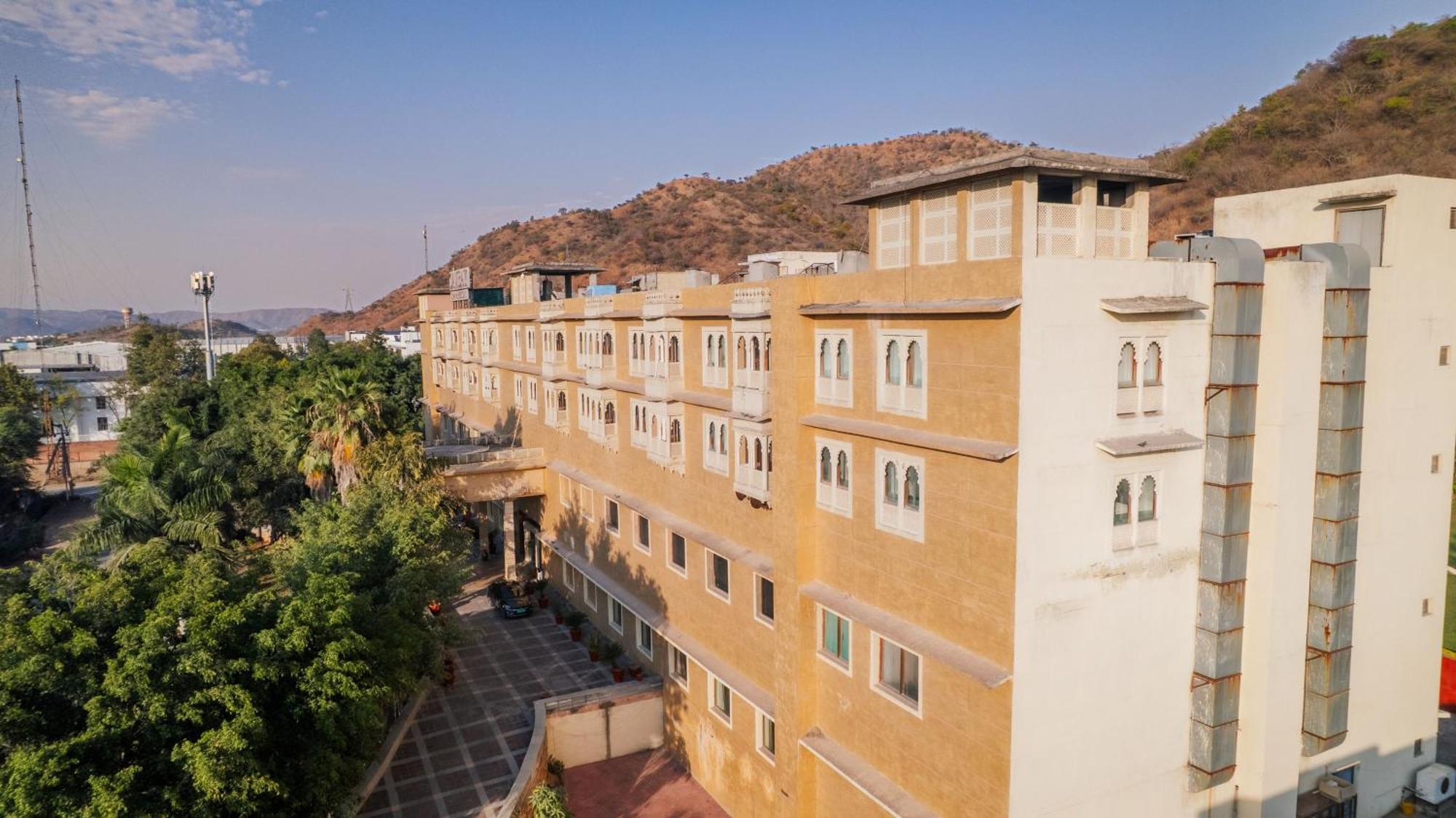 فندق The Sky Imperial, أُودايبور المظهر الخارجي الصورة
